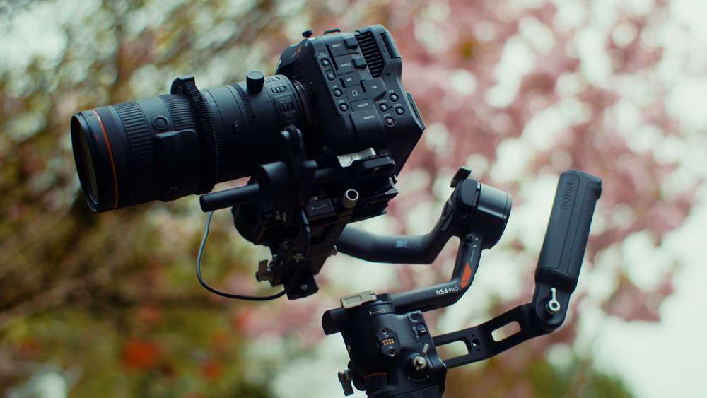 DJI RS 4 Pro : Stabilisateur Pro avec Mise au Point LiDAR